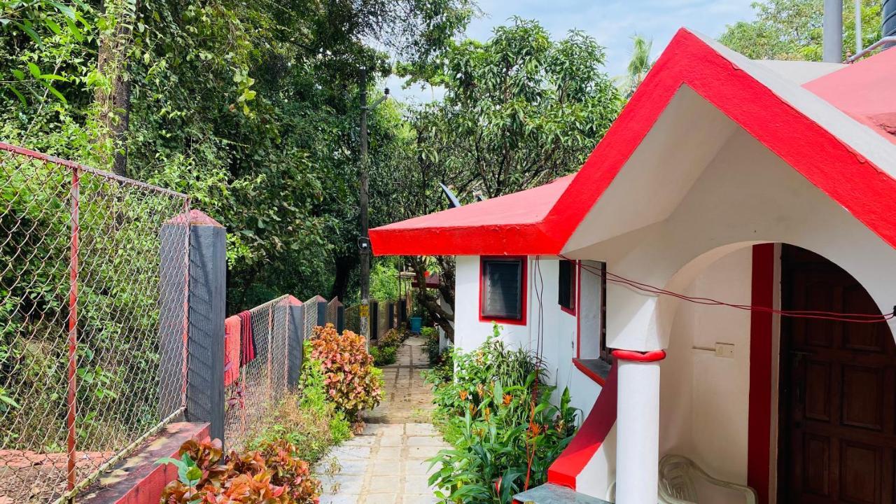 Mitra Hostel Vagator Exterior photo
