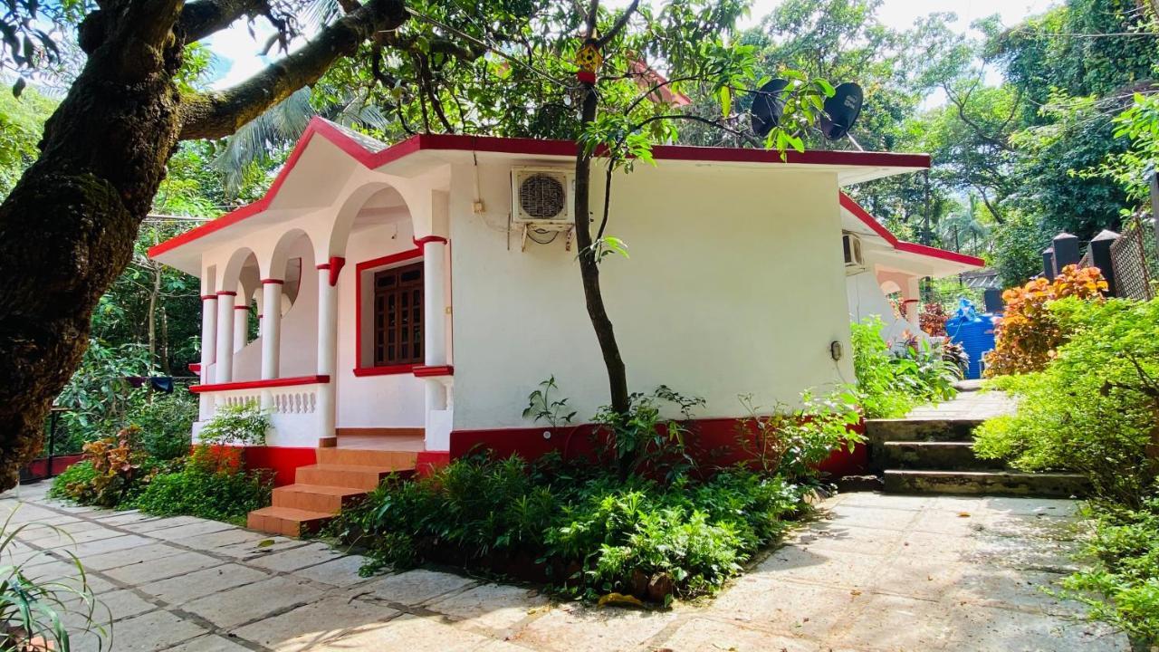 Mitra Hostel Vagator Exterior photo