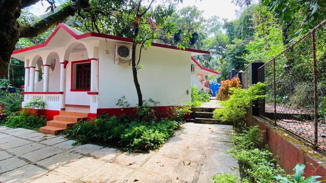 Mitra Hostel Vagator Exterior photo