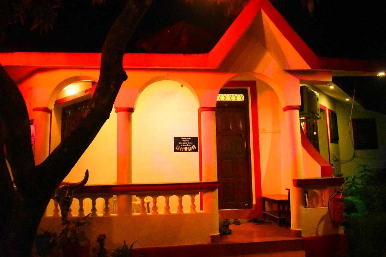 Mitra Hostel Vagator Exterior photo